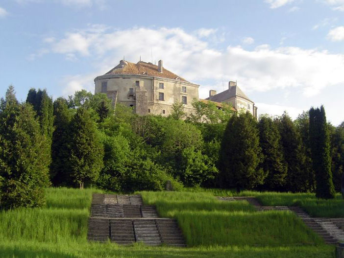 Oleskyi castle